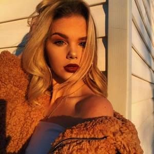 Meet your Posher, Brianna